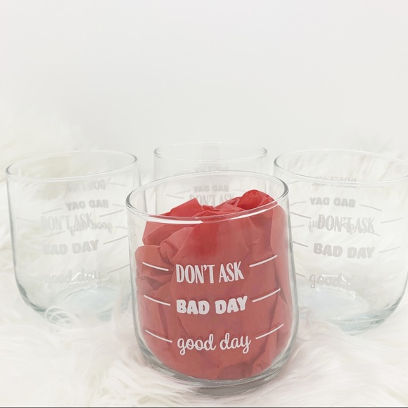 ❌𝕊𝕆𝕃𝔻❌ Set of 4 Humorous Stemless Wine Glasses - Picture 6 of 9